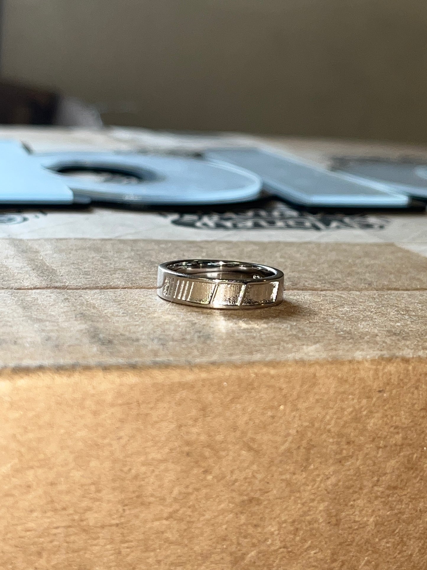 BLOND SILVER ENGRAVED RING